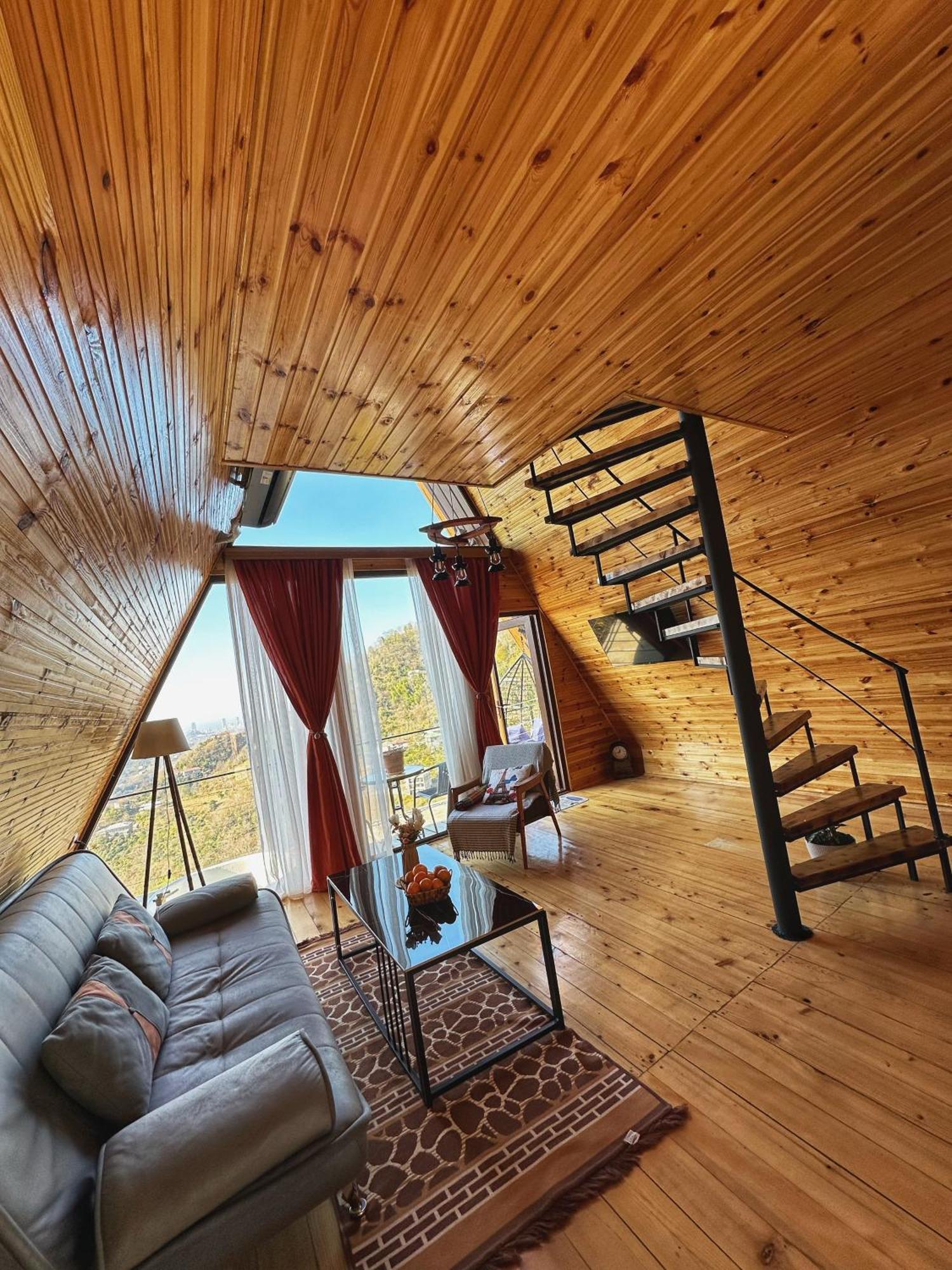 Wayside Livia Chalet Batoumi