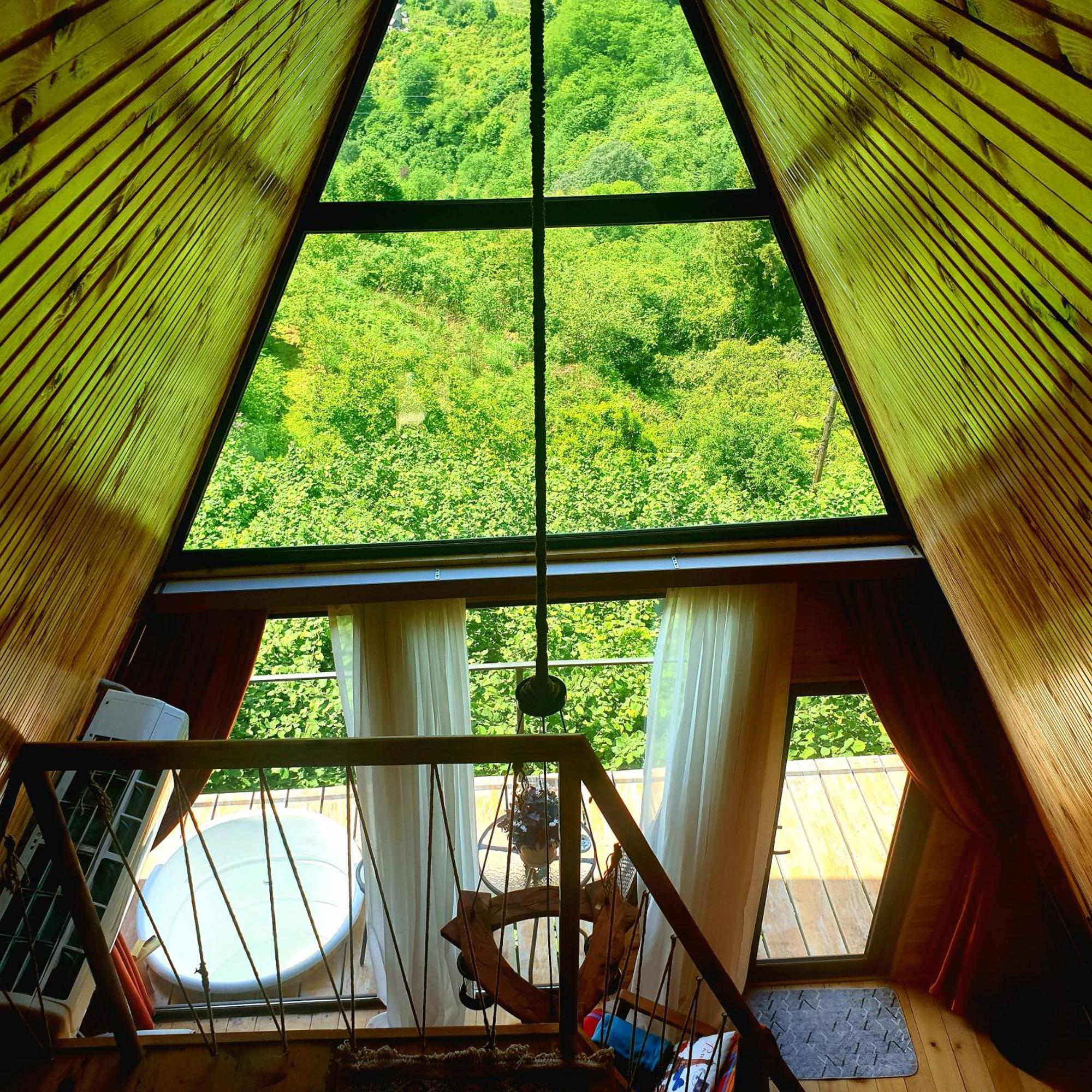 Wayside Livia Chalet *
