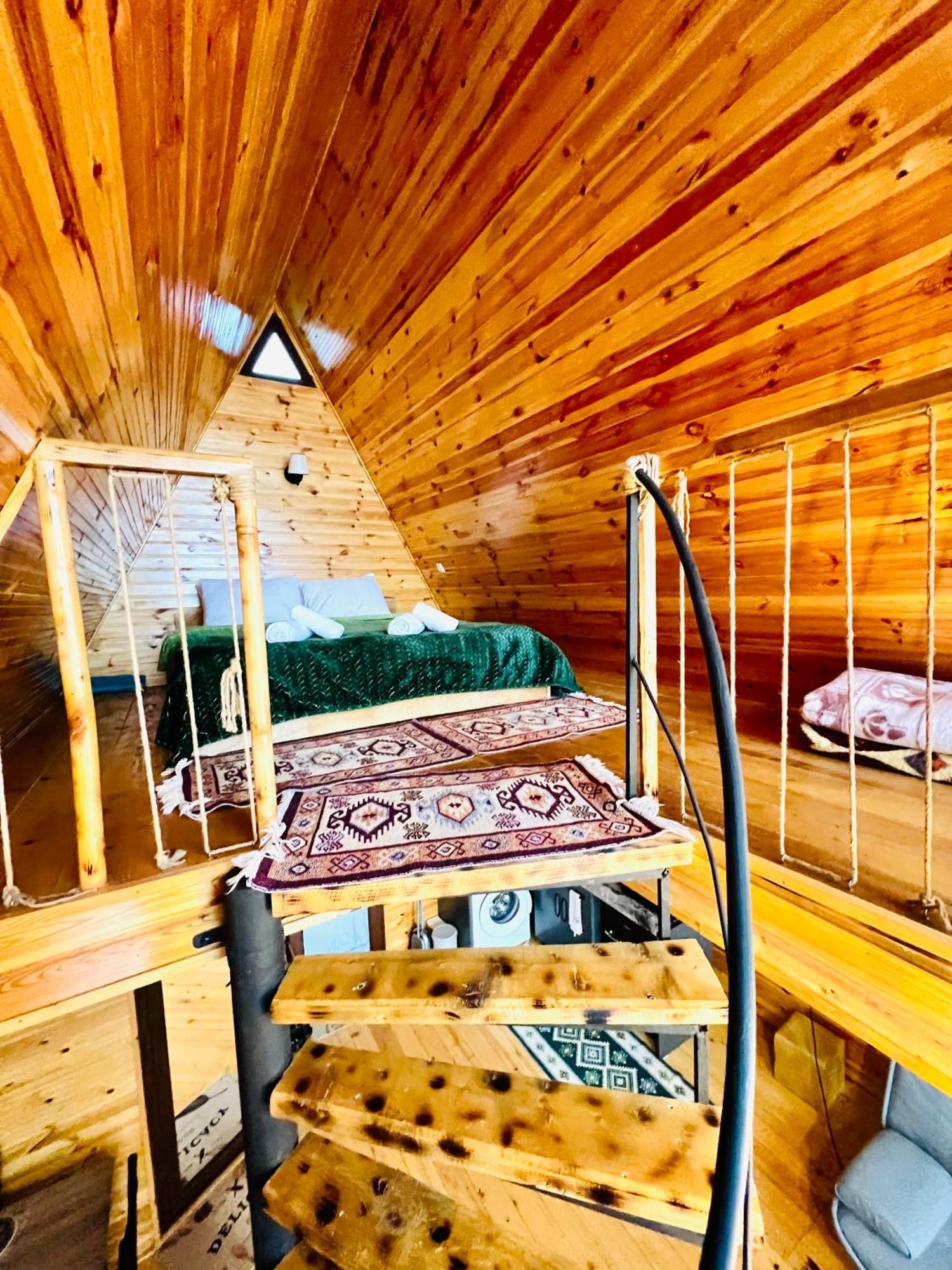 Wayside Livia * Batumi