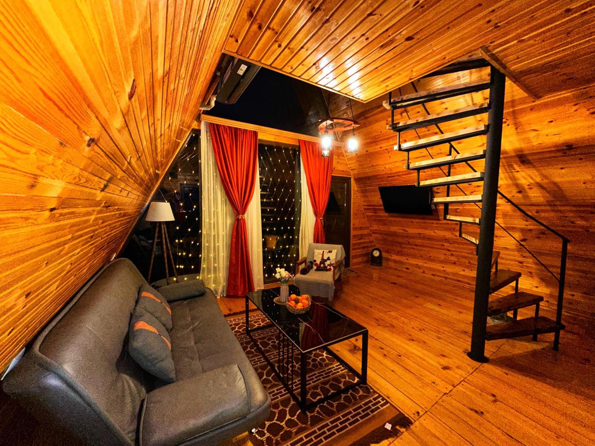 Wayside Livia Chalet Batumi