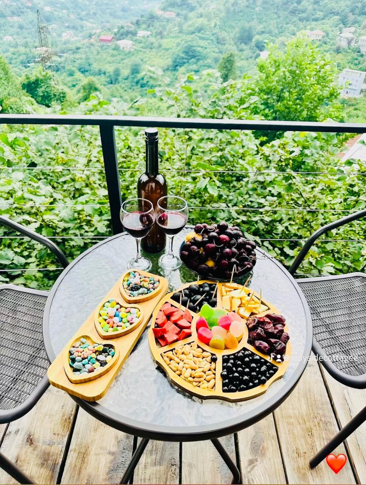 Chalet Wayside Livia Batumi