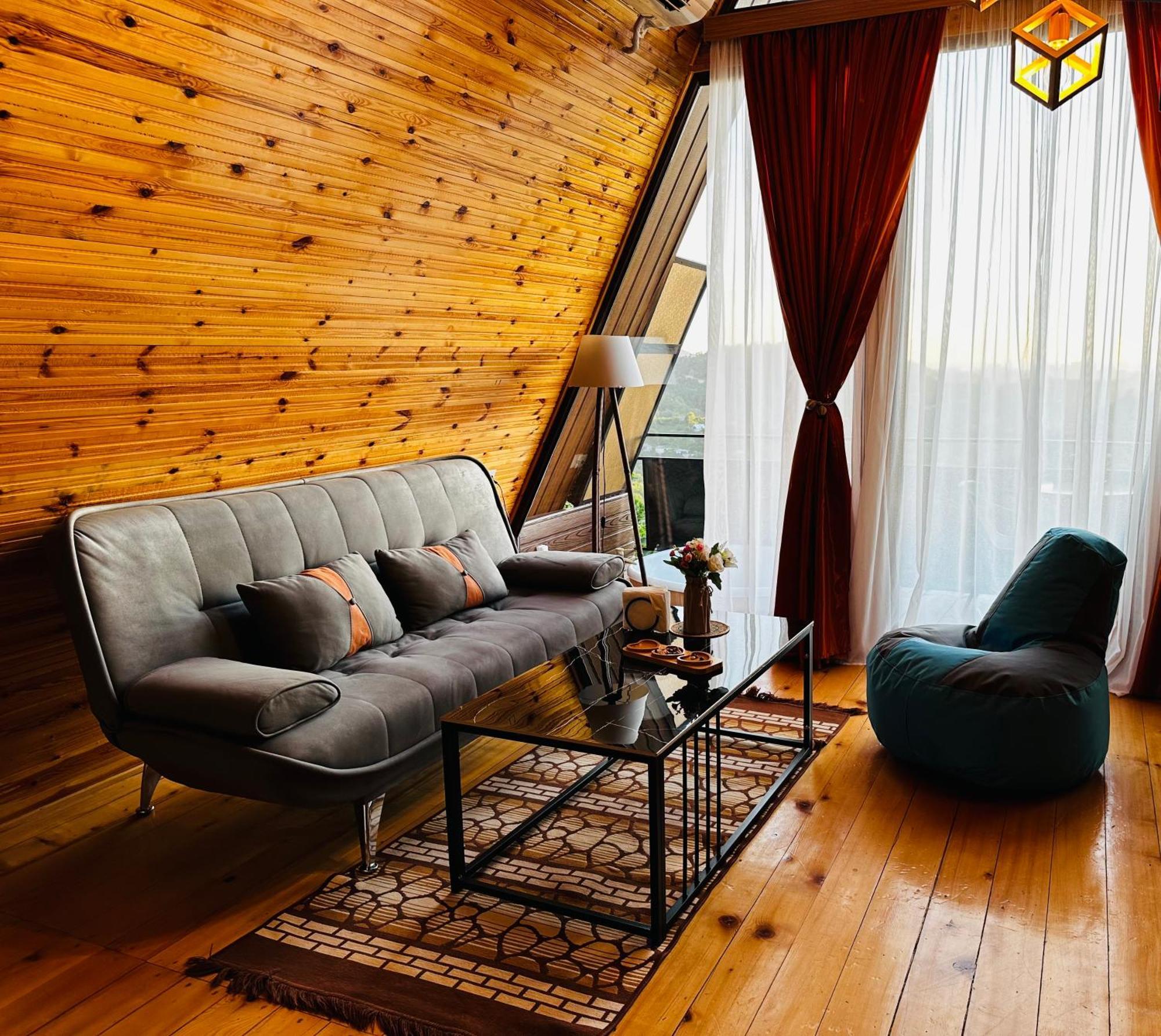 Chalet Wayside Livia Batumi